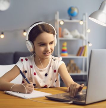 Французский язык для ребёнка: можно ли выучить по скайпу