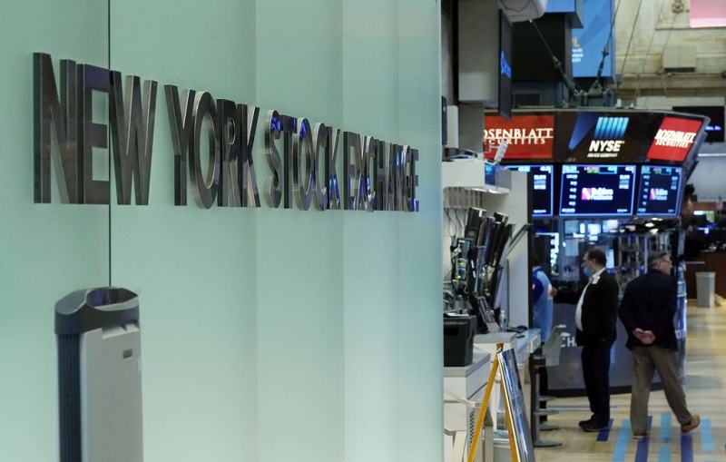 Индексы Dow Jones и S&P 500 растут до рекордных показателей