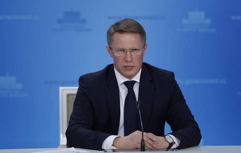 Мурашко призвал ушедших на пенсию медиков привиться от ковида и вернуться к работе

