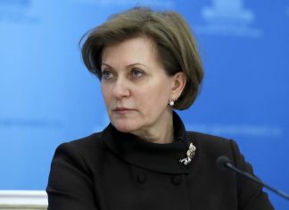 Попова заявила об отсутствии необходимости в закрытии границ России из-за коронавируса