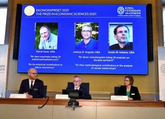 Премию по экономике памяти Нобеля присудили за эмпирический взгляд на экономику отношений