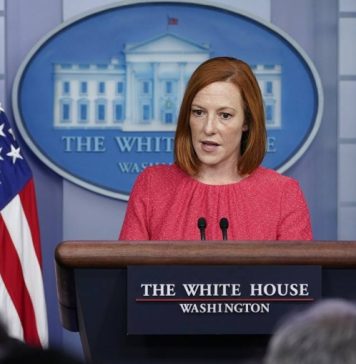 Псаки: США готовы работать с другими странами по вопросам вывоза людей из Афганистана