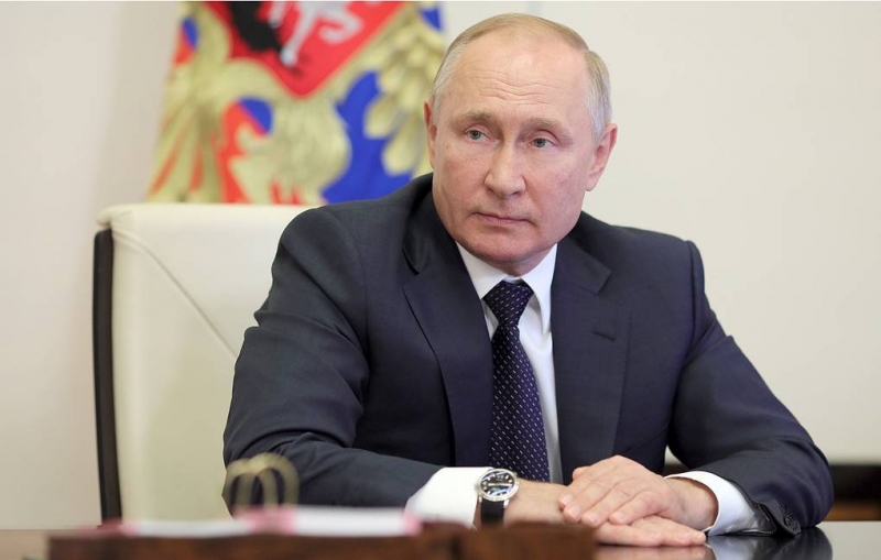 Путин поручил Мурашко отправиться в регионы с критической ситуацией по ковиду

