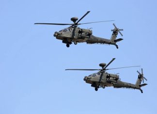 Трамп считает, что РФ и КНР создадут более дешевые и продвинутые аналоги вертолетов Apache