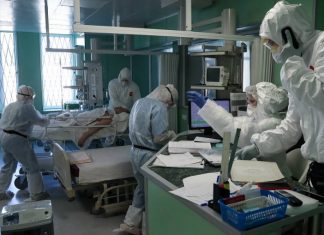 В России за сутки выявили 34 303 случая заражения коронавирусом. Это новый максимум