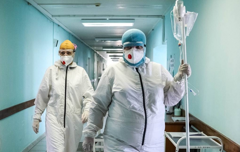 В России за сутки зарегистрировали 1 075 смертей из-за коронавируса. Это новый максимум

