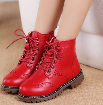 Как правильно выбрать обувь для девочки в интернет-магазине