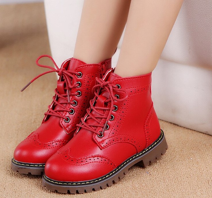 Как правильно выбрать обувь для девочки в интернет-магазине