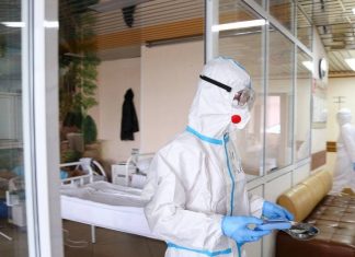 Эксперт ЦНИИ Роспотребнадзора сообщил, что штамм «омикрон» в России не обнаружен