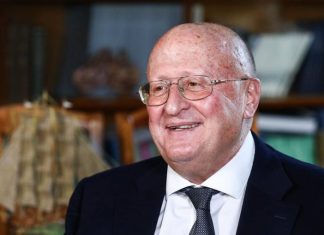 Гинцбург заявил о высокой эффективности совместного применения вакцин от ковида и гриппа