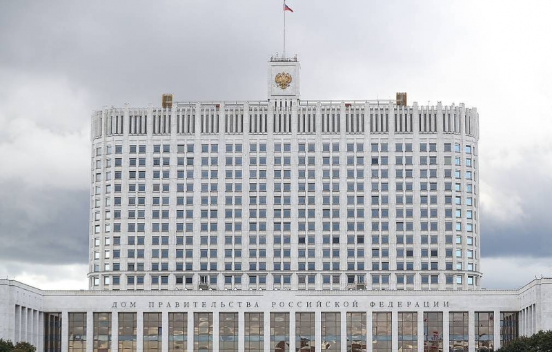 Кабмин готовит дорожную карту по внедрению в РФ целостной системы поддержки семей с детьми

