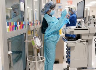 Минздрав США: определение эффективности вакцин против омикрон-штамма займет 2-3 недели