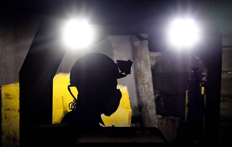 На шахте "Таштагольская" в Кузбассе произошел пожар

