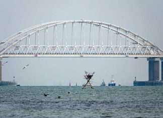 Около 200 судов ждут прохода через Керченский пролив