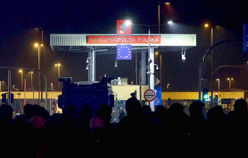 Польша приостановит грузовое сообщение с Белоруссией в железнодорожном пункте "Кузница"