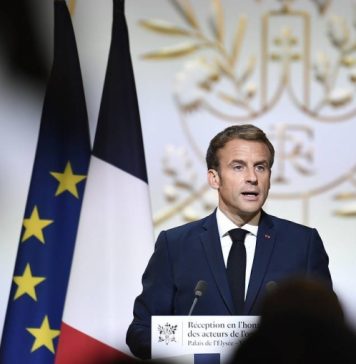 Президент Франции заявил об обмане со стороны премьер-министра Австралии