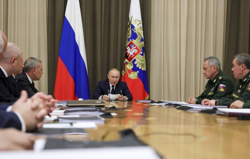 Путин назвал очень сложной ситуацию с распространением коронавируса в России