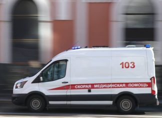 Умер один из пострадавших при падении в яму с кипятком в новосибирском лицее