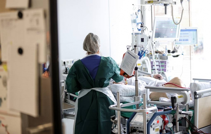 В ФРГ за сутки выявили 76 414 случаев заражения коронавирусом