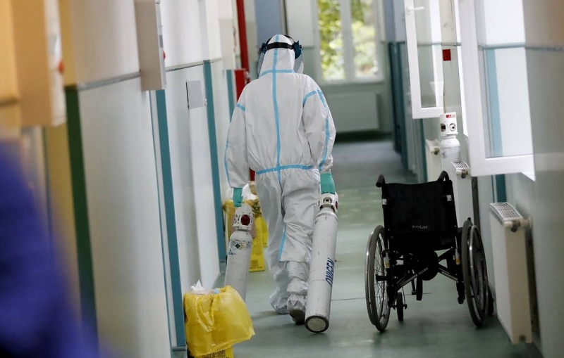 В мире выявили максимальное с конца сентября число заболевших ковидом за неделю

