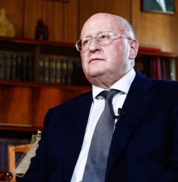 Гинцбург заявил, что «омикрон» не является более опасным, чем «дельта»