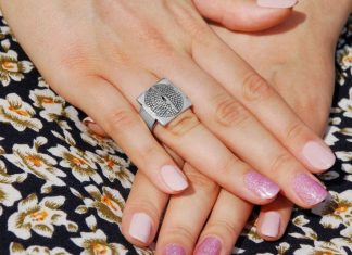 Кольцо из серебра — оригинальный подарок