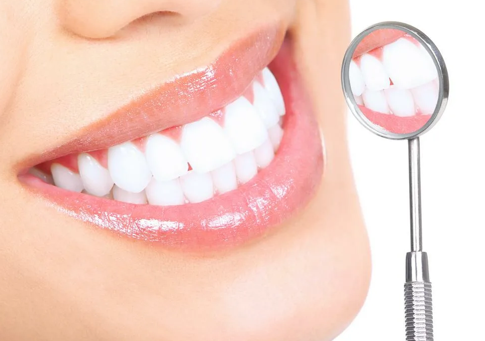 Преимущества установки зубных протезов