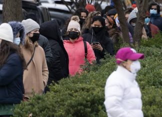 Омикрон-штамм обнаружили в 106 странах