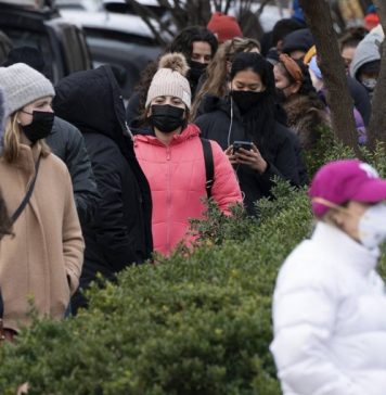 Омикрон-штамм обнаружили в 106 странах