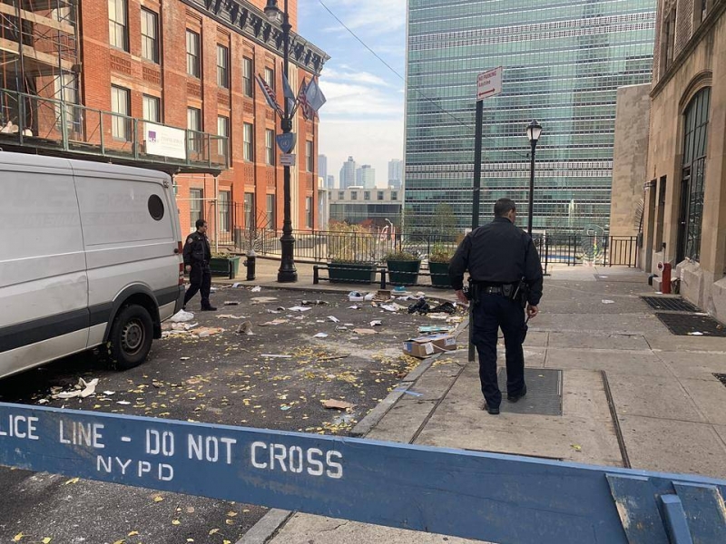 Полиция оцепила улицу у штаб-квартиры ООН из-за вооруженного мужчины

