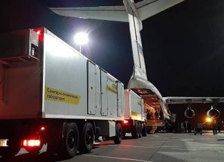 Спецборт МЧС со специалистами Роспотребнадзора вылетел в ЮАР