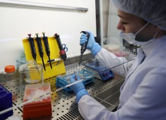 В Pfizer заявили о вероятности одновременного заражения штаммами «омикрон» и дельта»