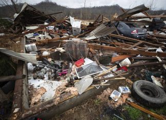 В результате торнадо в штате Кентукки погибли 70 человек