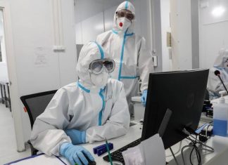 В России из-за коронавируса умер 981 человек за сутки. Это минимум с 12 октября