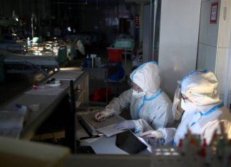 В России впервые с октября выявили менее 25 тыс. заразившихся коронавирусом за сутки