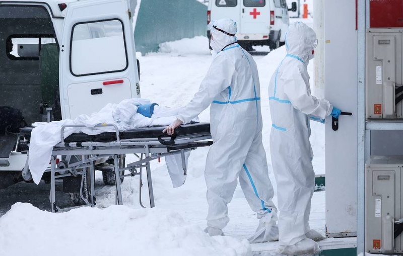 Эксперт: заболеваемость ковидом в России вскоре может превысить 400 тыс. человек в сутки