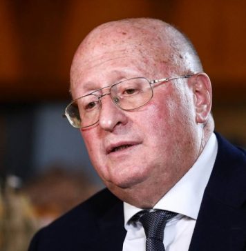 Гинцбург: назальная вакцина от ковида поступит в гражданский оборот через 3-4 месяца