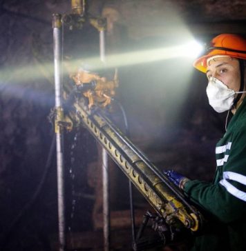 Кабмин и угольщики обсуждают возможность увеличения месячных тарифных ставок шахтеров