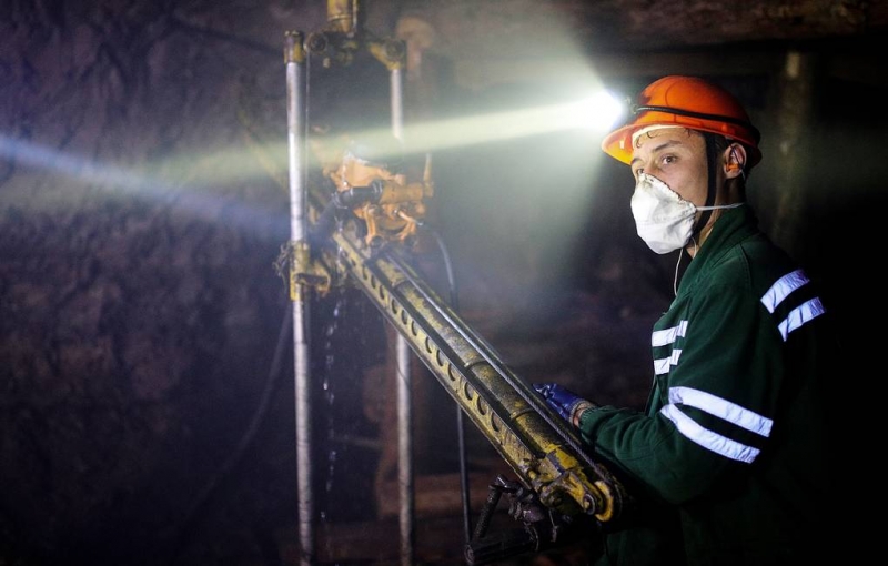 Кабмин и угольщики обсуждают возможность увеличения месячных тарифных ставок шахтеров