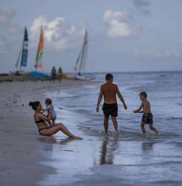 Куба отменила вакцинные сертификаты и тесты для российских туристов в составе групп