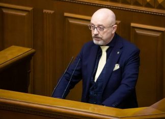 Министр обороны Украины считает, что Россия не приняла решение о военной операции