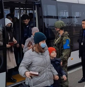 Около 1 600 россиян захотели вернуться из Казахстана вывозными рейсами