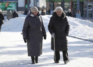 Пенсии неработающих пенсионеров вырастут до 18 521 рубля