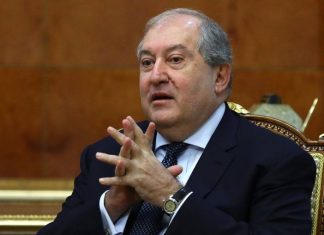 Президент Армении заявил, что уходит в отставку
