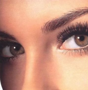 Как выбрать правильный клей для ресниц