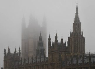 Times: новые британские санкции могут затронуть активы энергетических компаний РФ