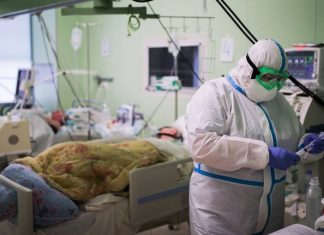 В РФ выявили 30 726 случаев заражения коронавирусом за сутки. Это максимум с 10 декабря