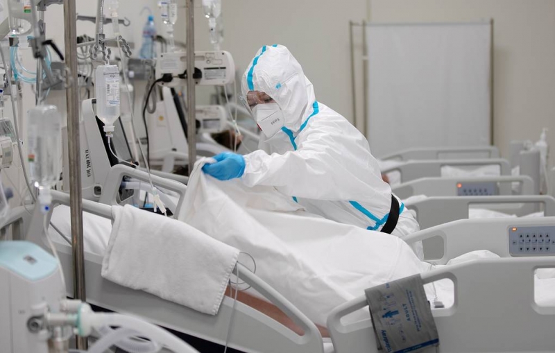 В России за сутки госпитализировали 12 807 человек с коронавирусом