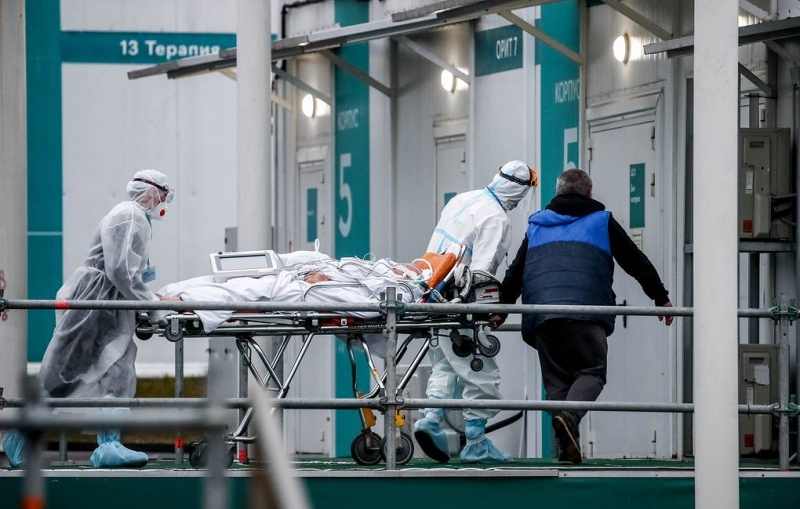 В России за сутки госпитализировали 12 837 человек с коронавирусом

