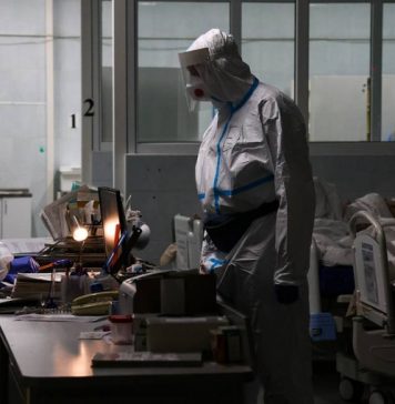 В России за сутки выявили 21 155 заболевших ковидом. Это максимум с 28 декабря